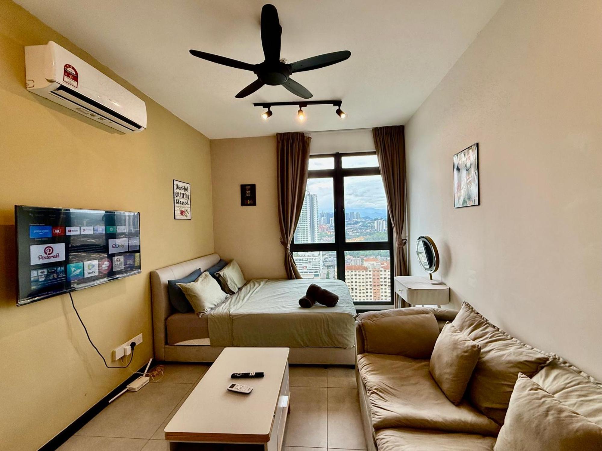 Neu Suites Service Apartment — Photos 1